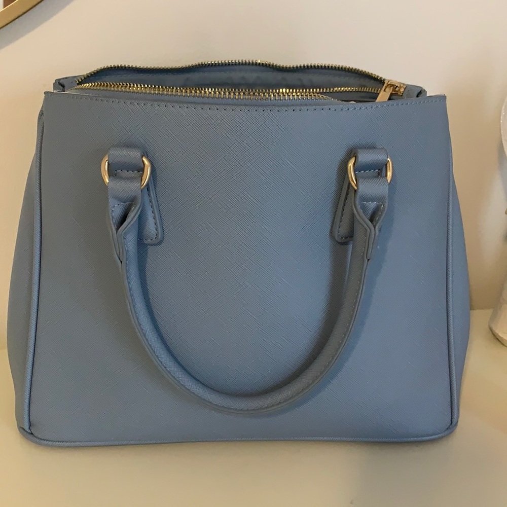 Periwinkle Purse - Picture 2 of 12